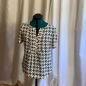 NWOT top by HAWTHORN in size medium semi sheer in cream & navy silver decorates